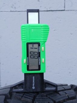 Zánovní zimní pneu Fulda 205/60/17 vzorek 8,5mm - 3