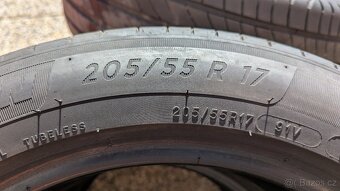Prodám letní pneu Michelin 205/55 R17 - 3