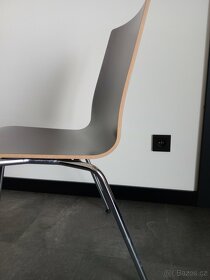 Dřevěná jídelní židle černá se stříbrnými nohami - 3