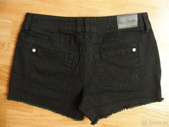 Dámské černé jeans šortky, vel. 36/38 jako nové - 3