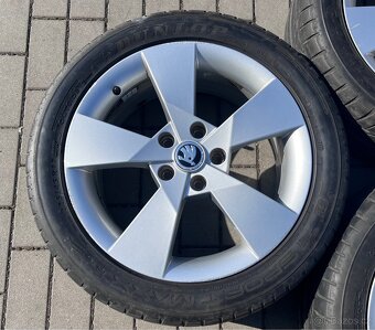 Octavia - 17 Denom + letní 225/45 Dunlop - 3