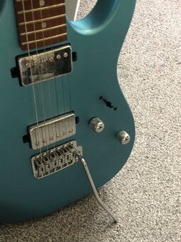Elektrická kytara IBANEZ - 3