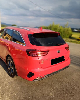 Kia Cee'd 1.6 CRDi Kombi 136k Business Line - 3