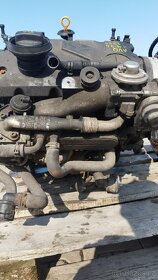 VW Touran 1.9-74 typ:AVQ - 3