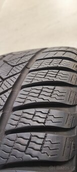 Zimní 235/45/18 Pirelli Sottozero 3 Winter, DOT4222, 7.5mm - 3