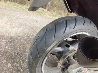Suzuki bandit GSF 600 - 3
