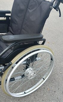 Invalidní vozík bržděný Breezy šířka sedu 47cm t2 - 3