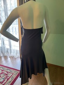 Krásné šedé společenské šaty - 3