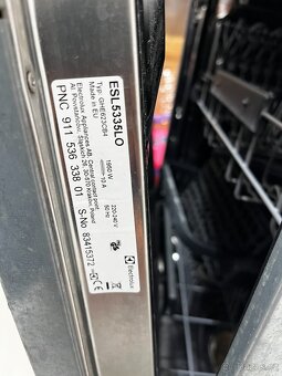 Vestavěná myčka Electrolux ESL5335LO 60cm - 3
