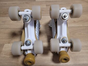 Quad kolečkové brusle NILS Extreme Vel.36 - 3
