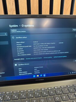 ASUS ZenBook 14 UX425IA-UM425IA - 3