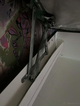 Prodám válendu s úložným prostorem - 3