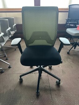 Vitra ID Mesh chair - poslední 3ks - 3