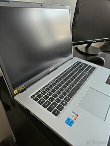Notebook Acer Aspire 3 Pure Silver - 17,3 palců - 3