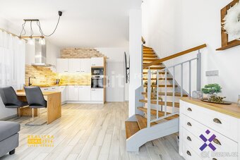 Prodej rodinné domy, 160 m2 - Zlín, ev.č. 02054 - 3