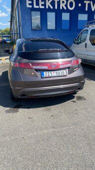 Prodám Honda civic 8g 1.4 ivtec. 2011 - 3