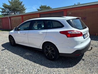 Prodám Ford Focus combi 1.6.92kw Rok výroby 2015 Najeto 14 - 3