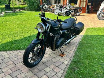 Triumph Street Twin 900 ABS - 3
