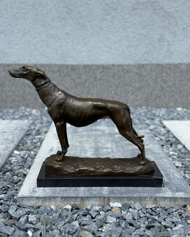 Bronzová socha Greyhound – realistická lovecká figurka psa, - 3