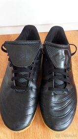 Chlapecké sálové tenisky Adidas vel.38 - 3