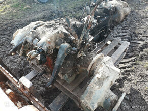 Podvozek kompletní, nebo po dílech Zetor 7011 - 3