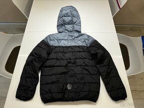Prodám dětskou prošívanou bundu UMBRO s kapucí, vel. 152 - 3