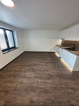 Pronájem bytu 2+kk 55 m² Uherské Hradiště - Jarošov - 3
