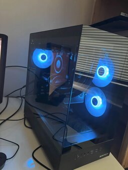Herní PC | Ryzen 7 9800x3D, RTX 5070, 32GB DDR5, 2TB SSD - 3