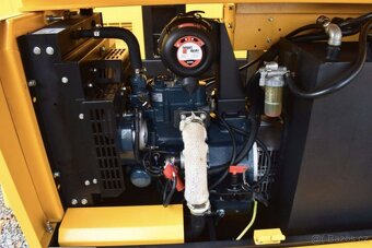 Mobilní světelný stožár na naftu. Ihned k dispozici. - 3