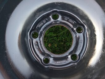 Plechové disky 7J17 H2 se zimními pneu 225/50 r17 - 3