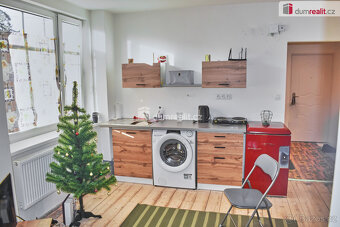 Prodej bytu 2+kk v osobním vlastnictví v cihlovém domě, Karl - 3