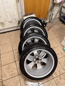 PNEU Imperial 215/45/18 - 3