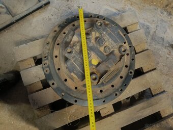 hydropojezd KOMATSU - 3