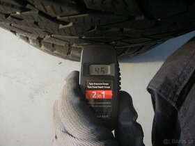 Zimní pneu Nokian 215/45R16 - 3