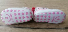 Nové capáčky 0-3 m. a 3-6 m. - 3