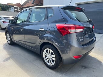 HYUNDAI ix20 1.4i 66 KW 1.MAJ PAR.SENZOR VYHŘ.SEDADLA+VOLANT - 3