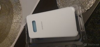Flipový obal na Samsug galaxy S10e - 3