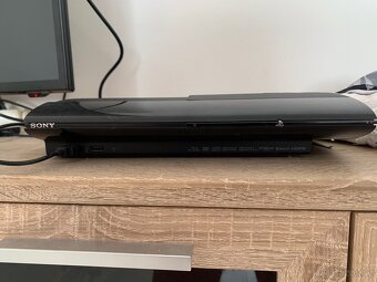 Sony PlayStation 3 super slim - 3