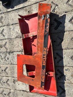 Kapota zetor 7245 - 3