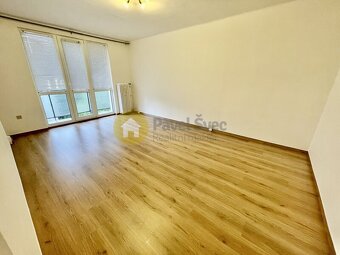 Pronájem pěkného 2+1 s balkonem, 52 m2 ul. Dr. Jiřího Fifky, - 3