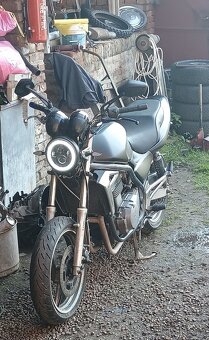 Kawasaki ER5 - 3