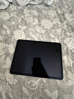 Ipad air 4 64gb 9/10 - 3