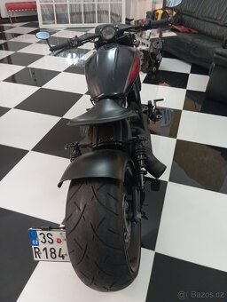Indian scout bobber Dark Horse Custom - 3