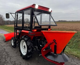 Japonský traktor KUBOTA GL 23
Diesel 3 válec, 23HP - 3