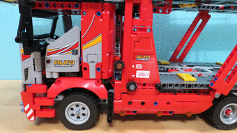 LEGO 42098 Kamion pro přepravu aut - 3