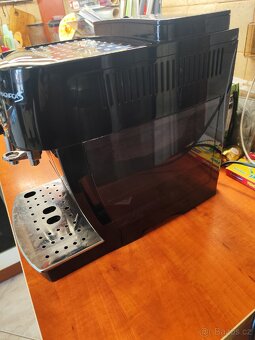 Prodám automatický kávovar DeLonghi Magnafica S - 3