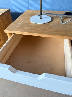 Noční stolky a lampy - 3