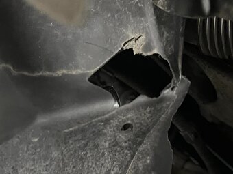 Chladičová stěna BST 2.0SDI 51KW VW Caddy 2 2k r.v. 2008 - 3