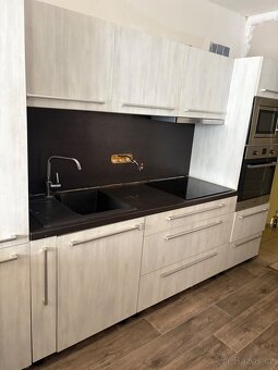 Kuchynská linka - 3