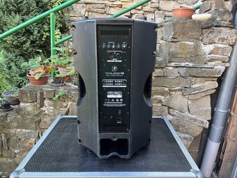 Mackie Thump 15 + obal - 3
